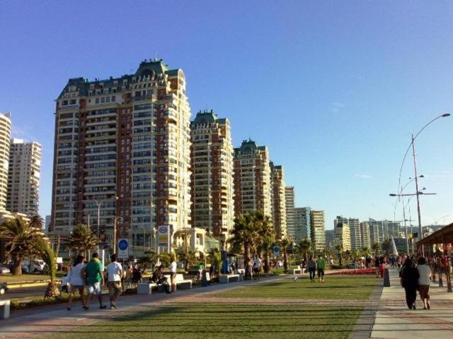 Amplio Y Acogedor Departamento Frente Al Mar Y A Pasos Del Mall Apartamento