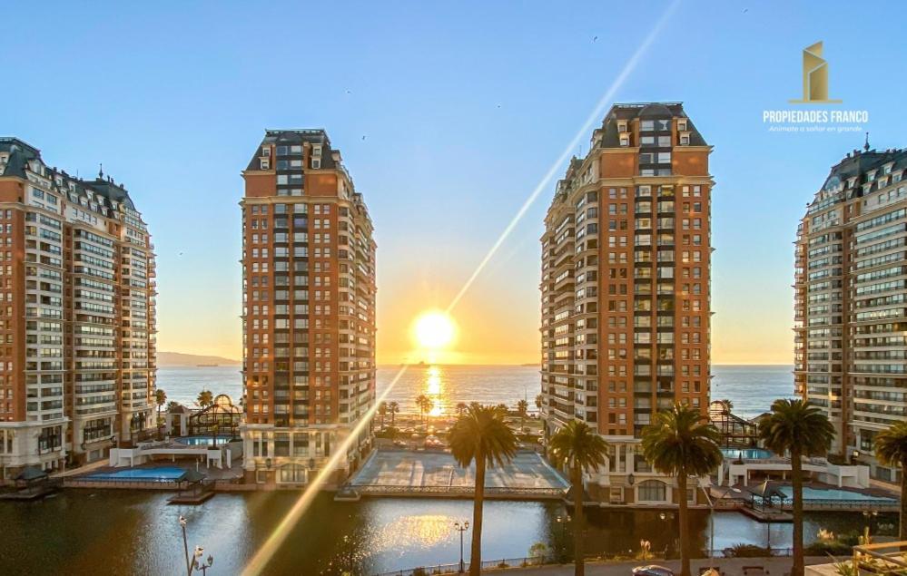 Amplio Y Acogedor Departamento Frente Al Mar Y A Pasos Del Mall * Vina del Mar