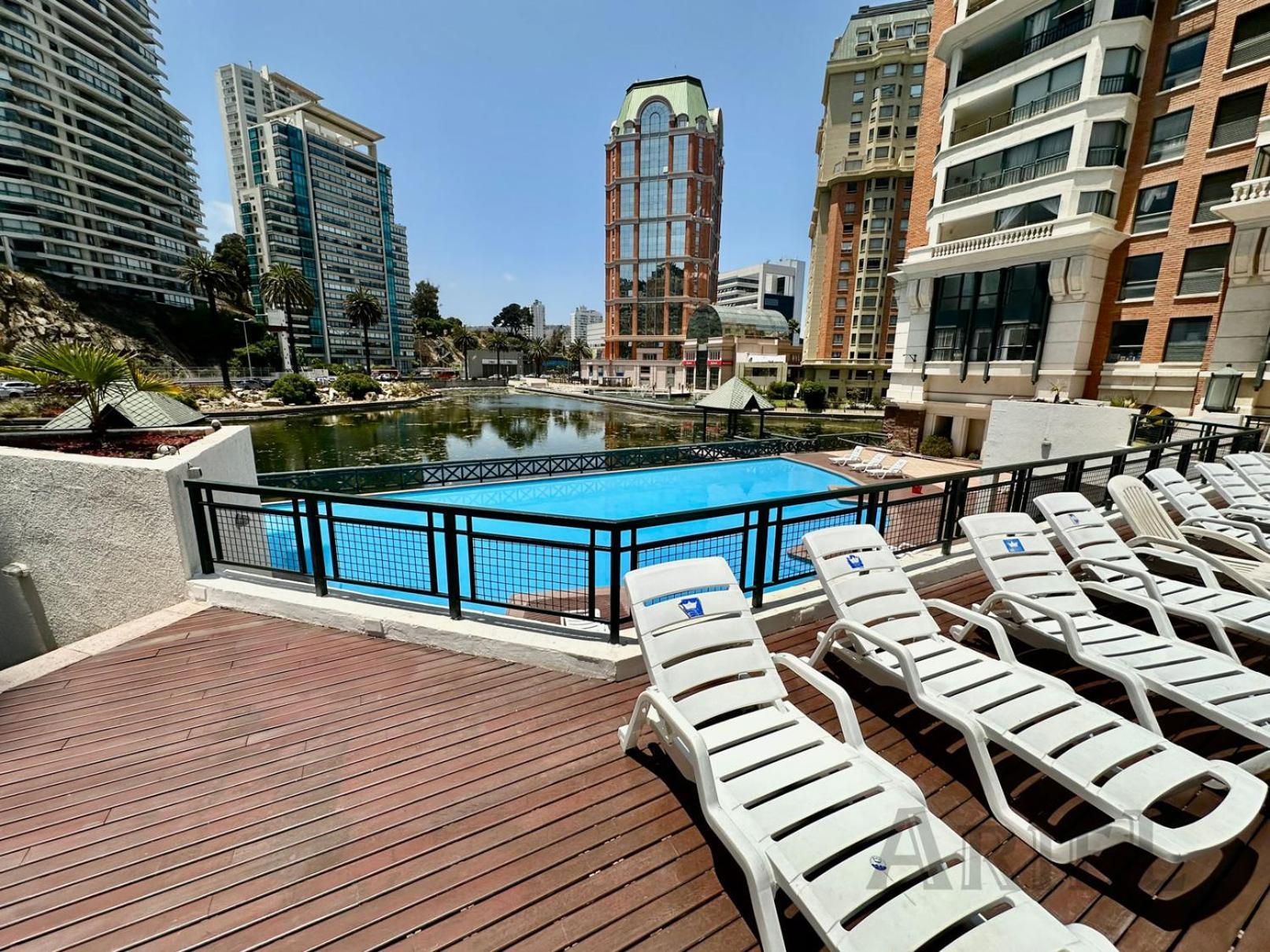 Amplio Y Acogedor Departamento Frente Al Mar Y A Pasos Del Mall Vina del Mar